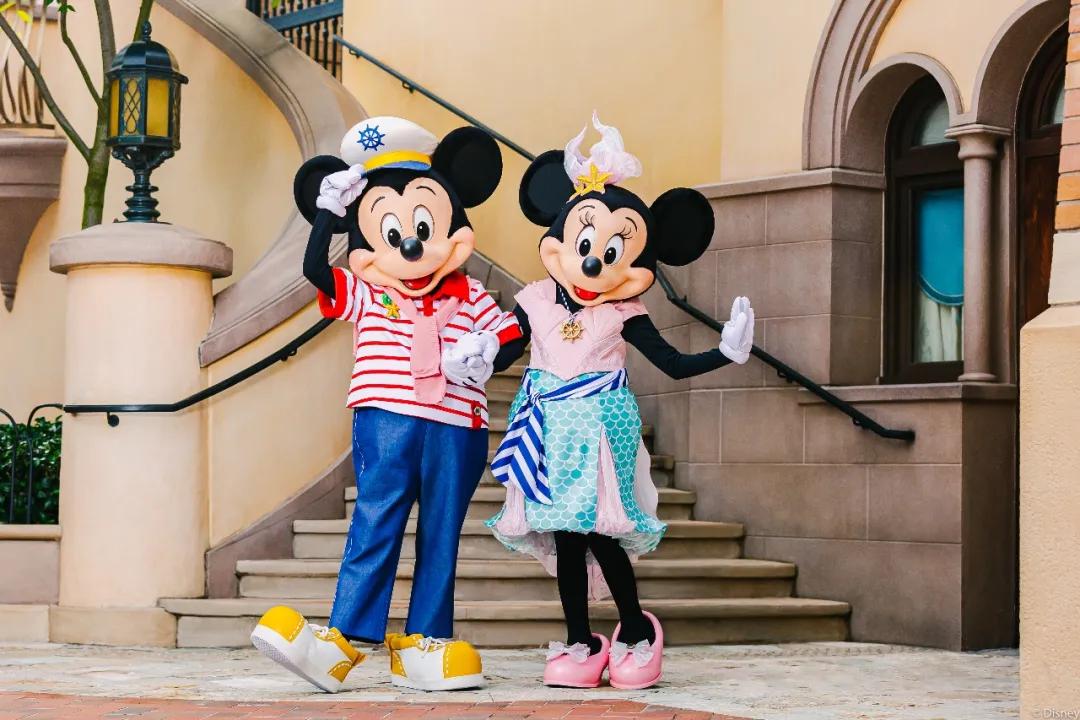 上海迪士尼乐园有多少免费停车,上海迪士尼度假区夏日