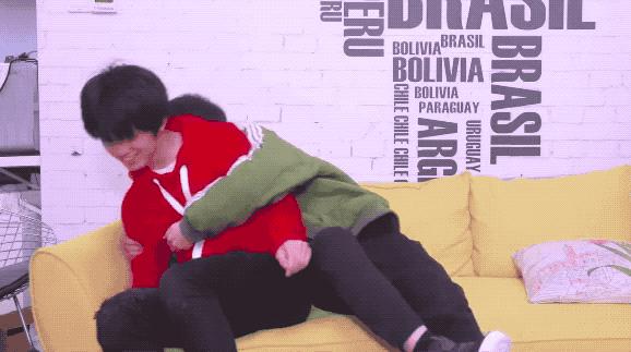 tfboys与李飞黄锐之间的故事,tf家族和李飞斗智斗勇