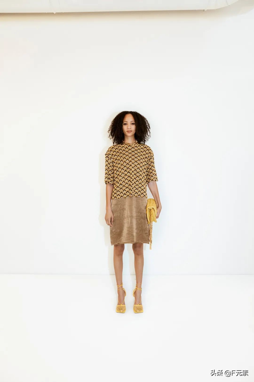 雕刻面料，BV不止有编织：BottegaVeneta2021度假系列