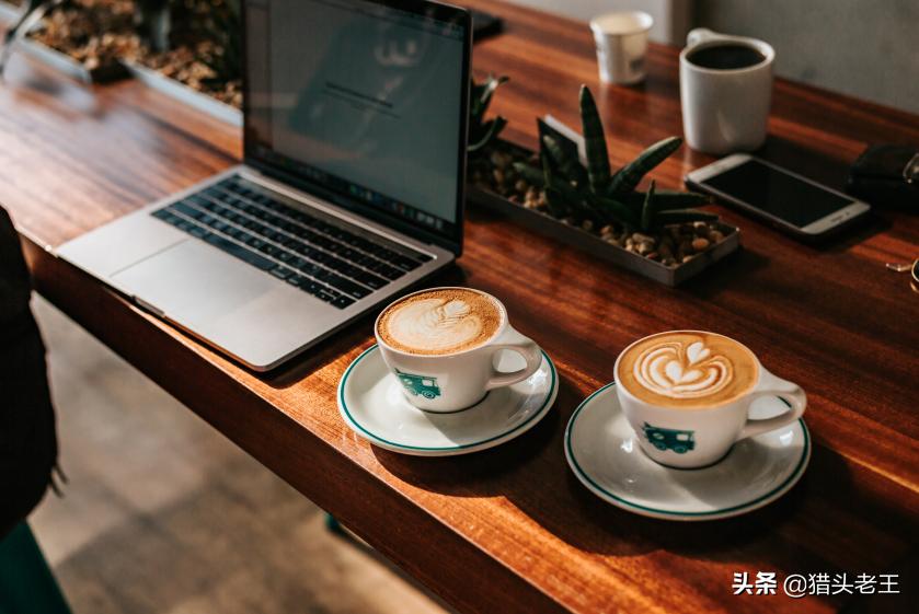 最理想工作是朝九晚六月薪5000吗,28岁了薪资还是6000很迷茫