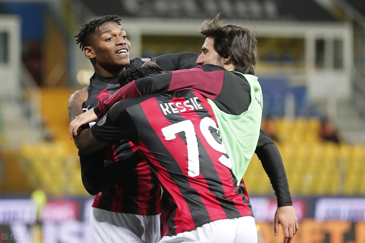 帕尔马vsac米兰伊布红牌,伊布帕尔马红牌