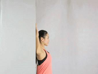 肩部突然酸痛睡不着觉,肩部肌肉疼痛到睡不着