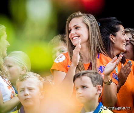 梅西c罗足球最新消息,足坛最新动态巴萨