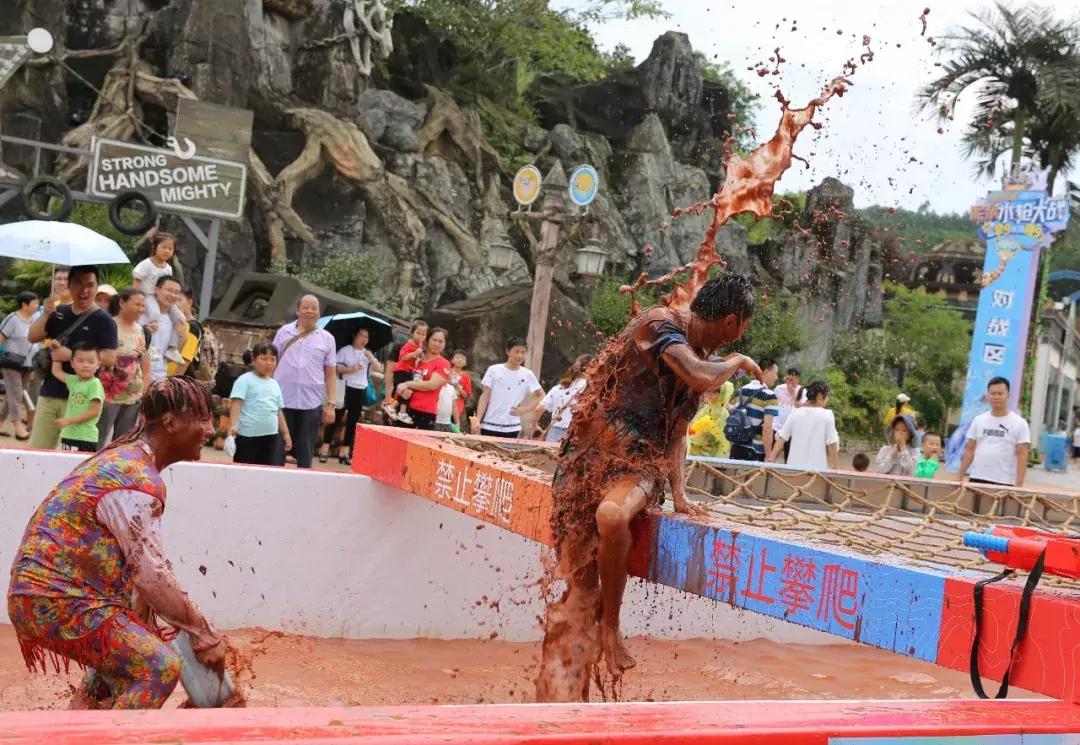如果有人用水枪来泼我们怎么办呢,如果有人故意用水泼你你该怎么办