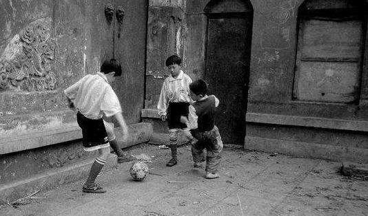 每个天津人，小时候都穿过“大博文”和“双星”……