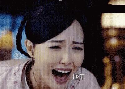 搞笑gif趣图兄弟们来跟我一起摇摆,大哥搞笑动图gif