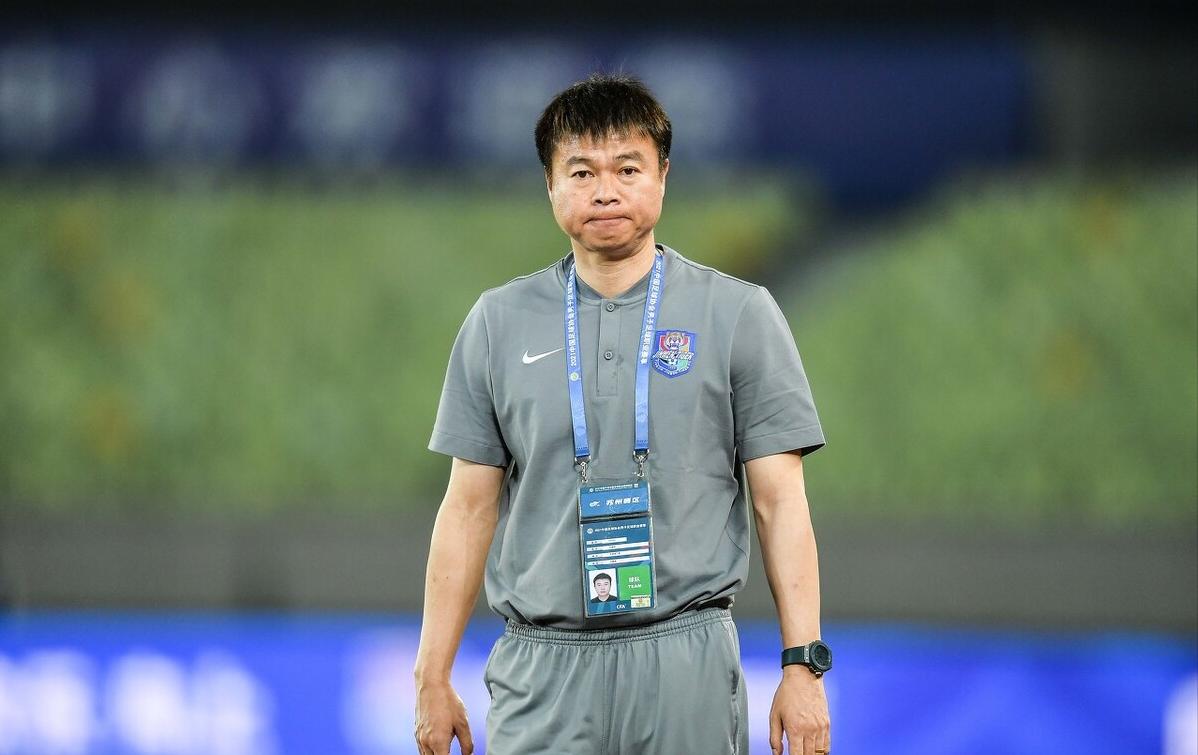 天津津门虎主帅于根伟,中超津门虎主帅于根伟