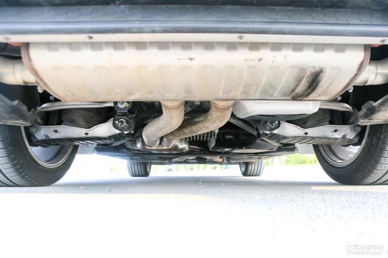 保时捷2024款卡宴coupe石英灰街拍,保时捷卡宴coupe2024款音响效果