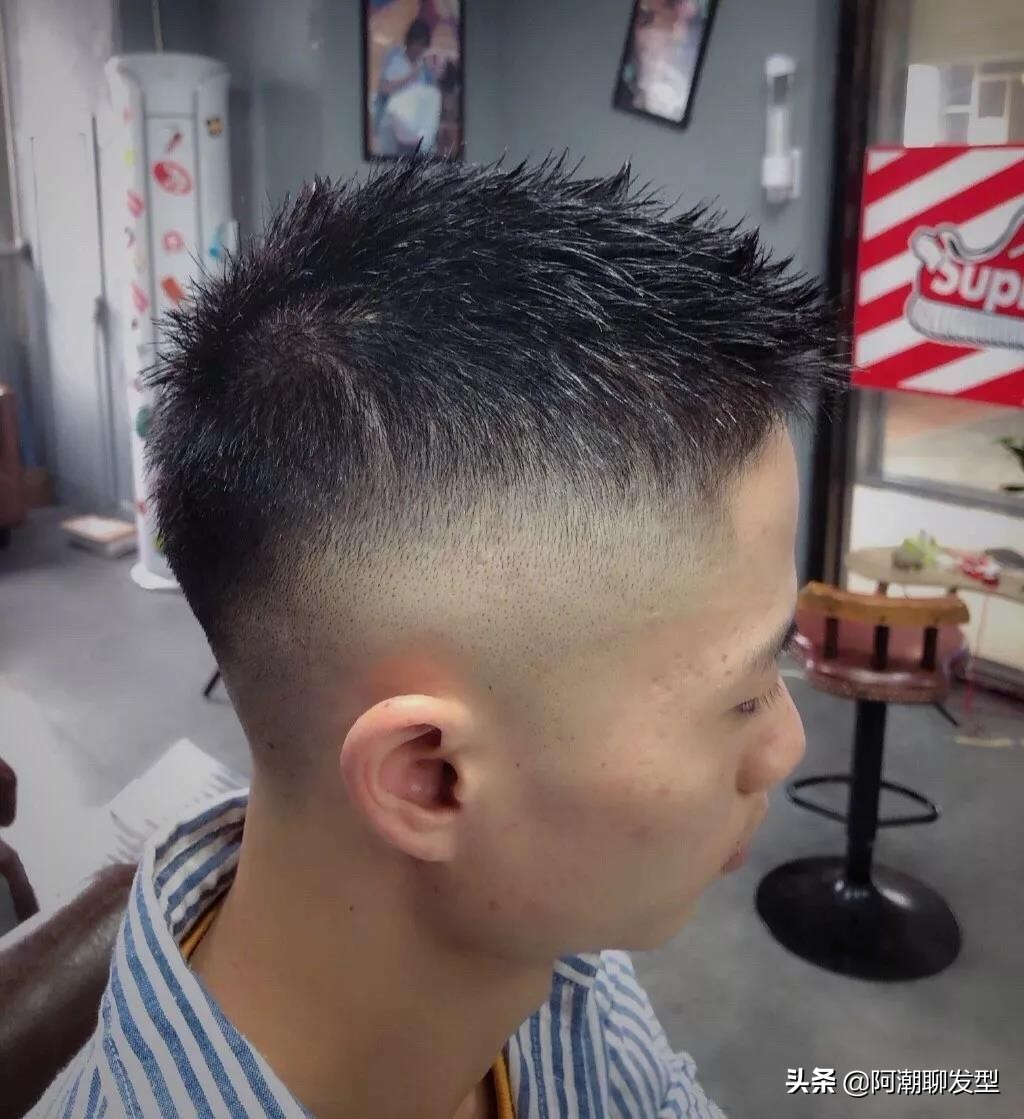 夏天适合胖胖的男生短发型免打理,3款清爽显帅气的男士短发造型