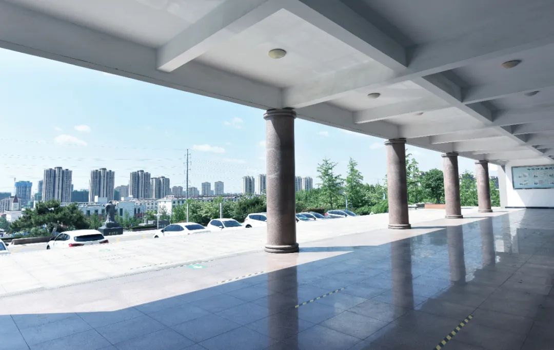 青岛黄海学院专科报名,黄海学院专科招生办的电话