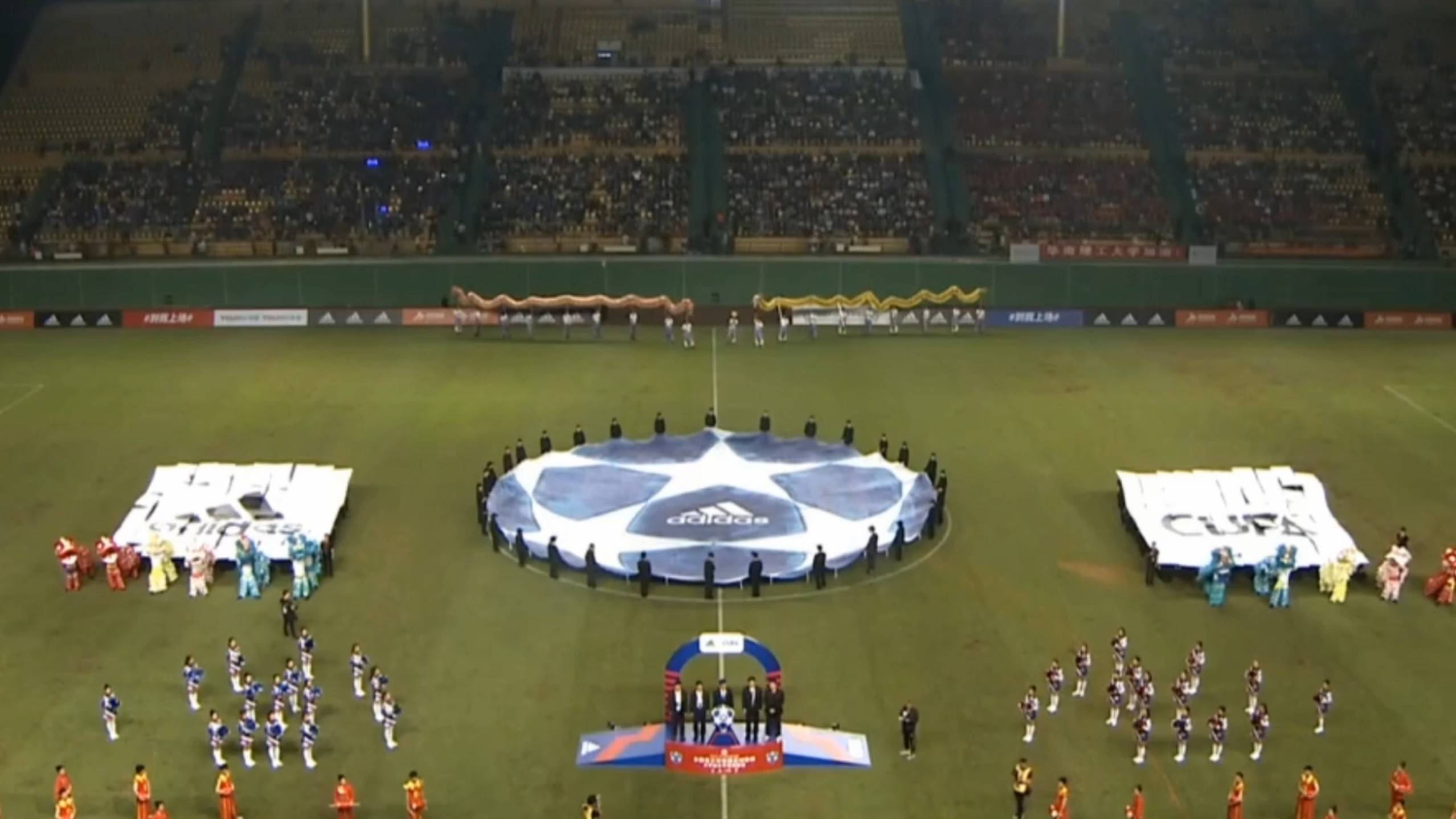 羡慕不如自省国内校园联赛频遭误读谁该担责？不谈热爱何来强大