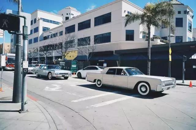 洛杉矶逛街 (洛杉矶购物攻略视频大全)