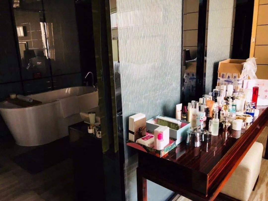 dhc润唇膏限定好用吗,日本dhc润唇膏