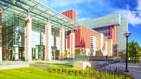 何老师采访视频,何老师采访片段