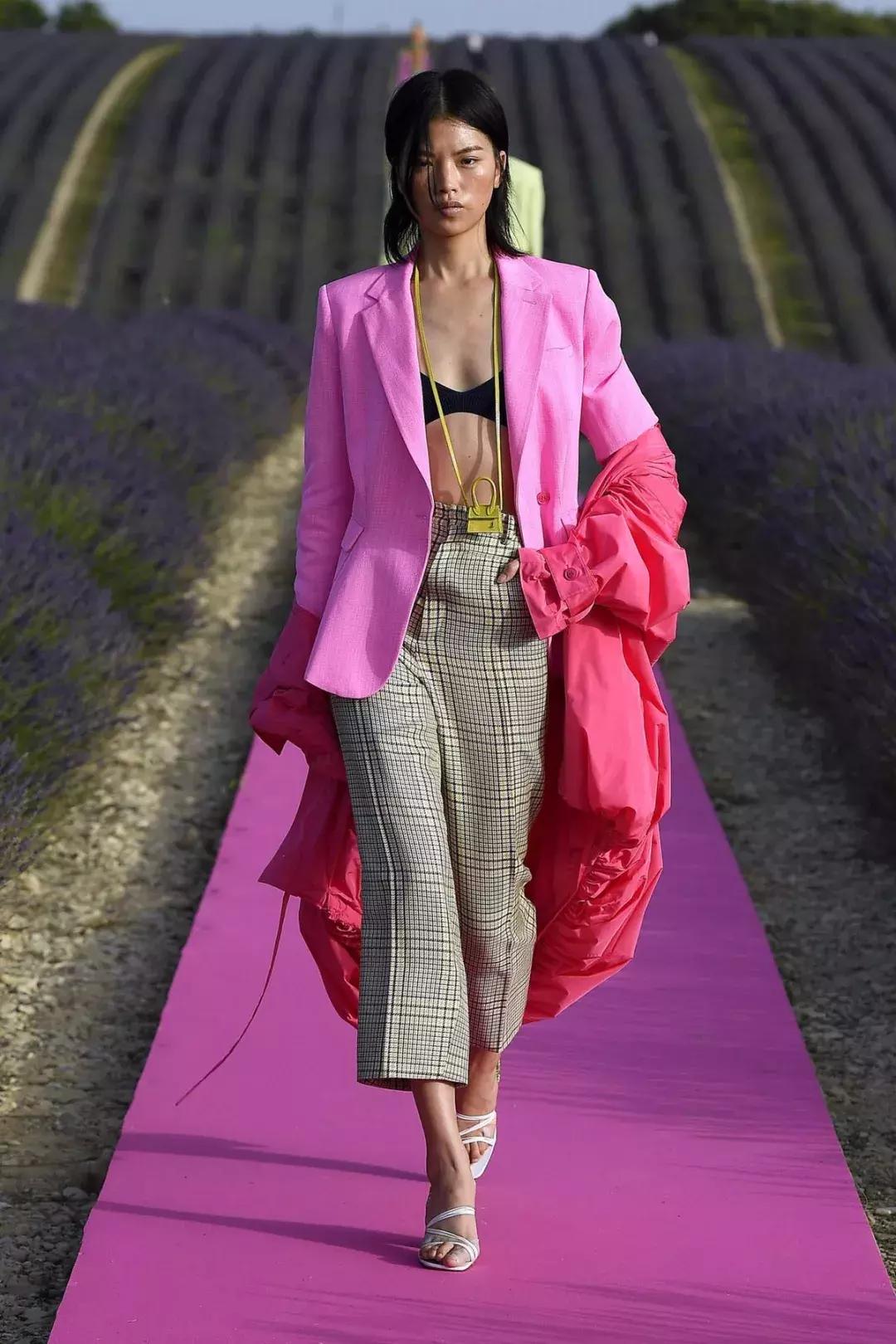jacquemus沙漠秀,jacquemus2020秋冬秀场细节