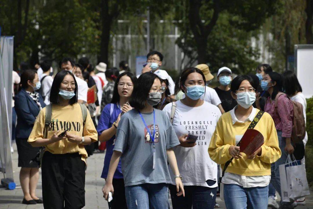 学生会面试时让人无法作答的问题,学生会面试时被问到缺点怎么回答