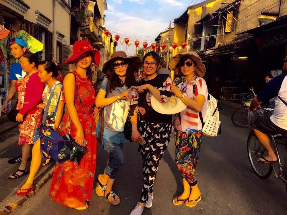 一个地方呆久了想出去旅行,在一个地方呆一段时间就想走