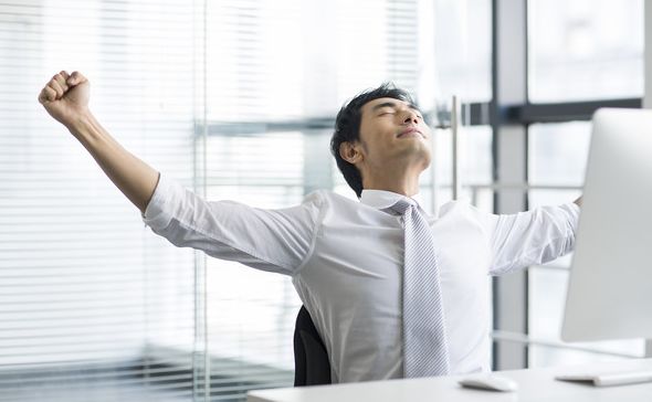 怎么缓解聘场工作枯燥疲惫感,职场打工人如何缓解工作劳累