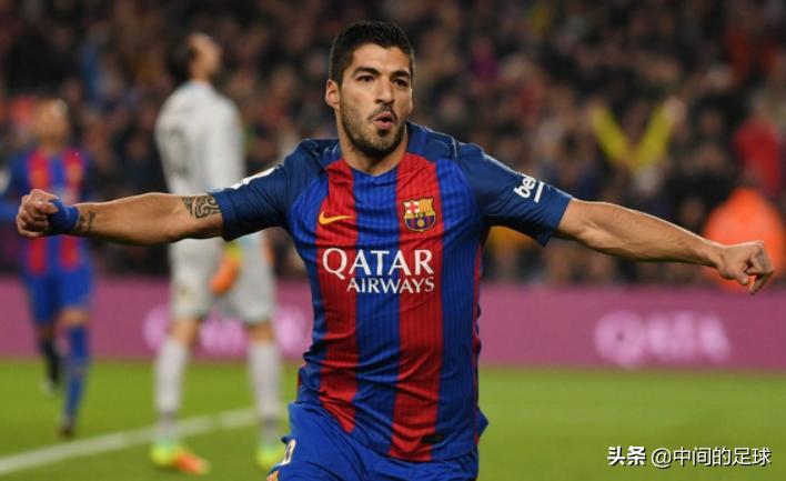 有一个很强的前锋打什么战术,有一种前锋叫诺伊尔