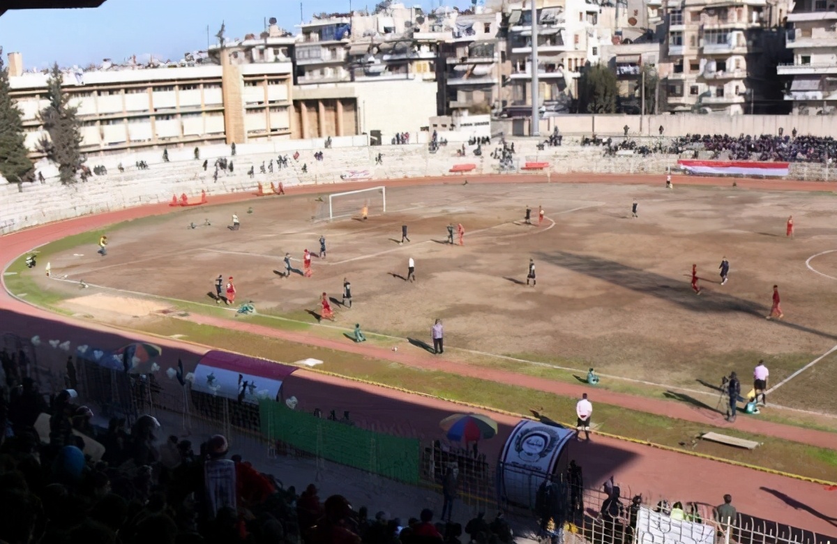 14亿人暴怒的比赛！国足绝望19秒：漫步、看戏、中场任人*躏蹂**