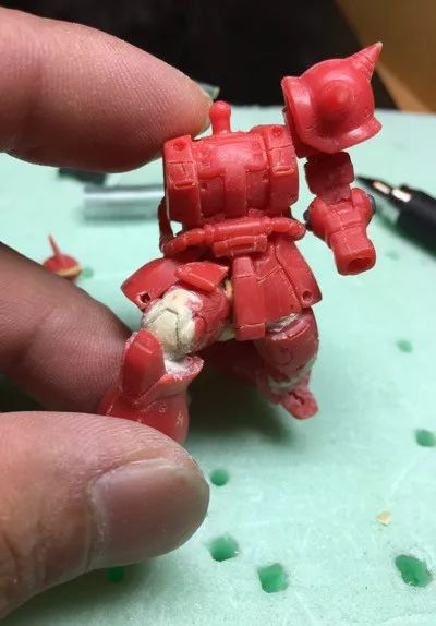 扭蛋高达模型拼装新手教程,好玩不贵的高达模型扭蛋