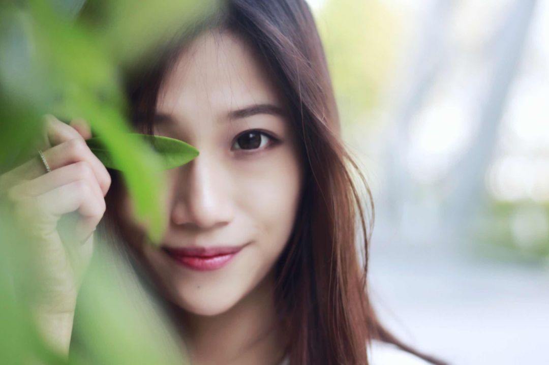 拍照侧脸取景技巧,拍人像侧脸的技巧