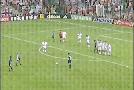 世界杯足球经典片段,2022足球世界杯经典时刻