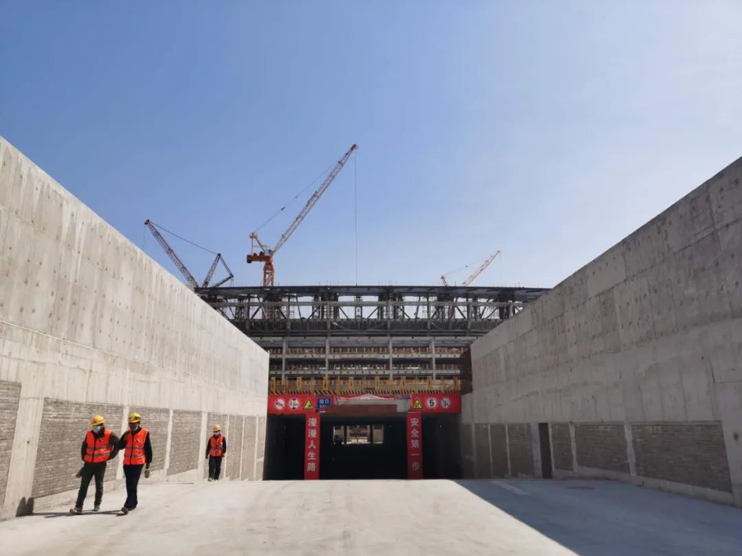 上海浦东足球场照片,上海浦东专业足球场效果图