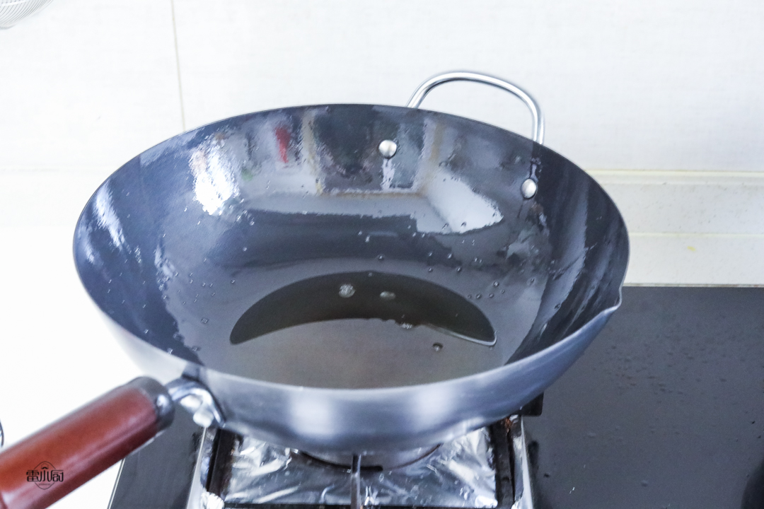 铁锅怎么开锅不粘锅效果最好视频,铁锅如何开锅简单方法