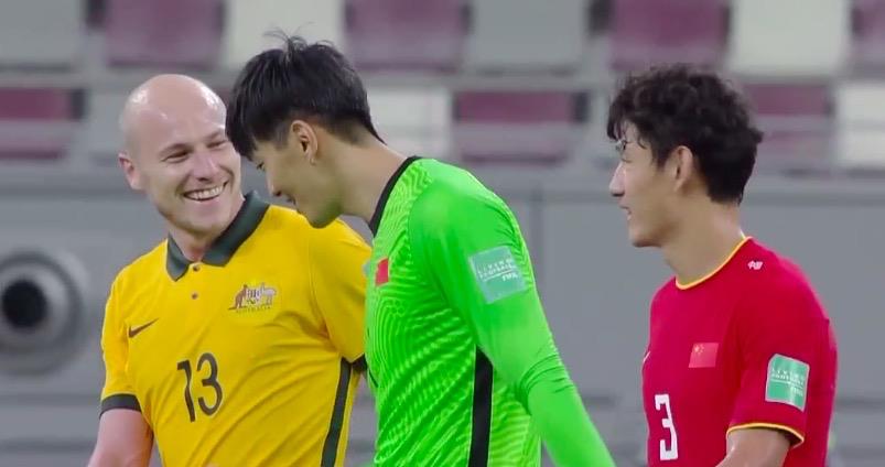 半场国足0-1落后澳大利亚,中国男足败越南