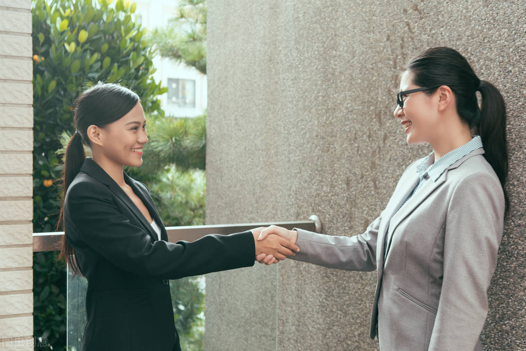 信用卡少还0.4元被银行扣了1千多元利息，三招有效追回？