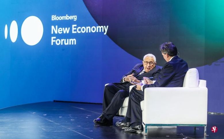 珠海航展歼20双机飞行表演,珠海航展歼10b战斗机超机动