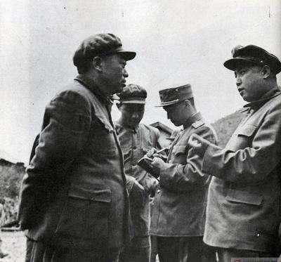 1952年彭德怀应邀到莫斯科，斯大林第一次见他竟久久说不出话