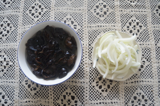 木耳搭配什么吃可以排便,黑木耳海带清宿便