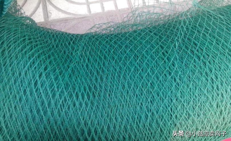 养殖网用塑料好还是铁网好,尼龙网和铁丝网哪个适合家庭养殖