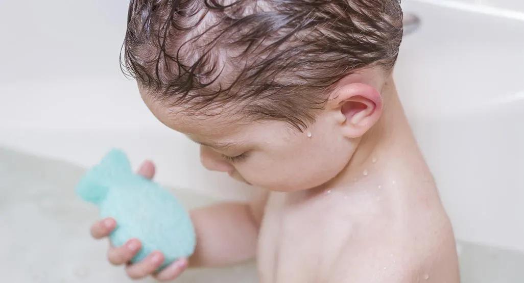 幼儿磨蹭玩性器官，9成家长禁止都做错！