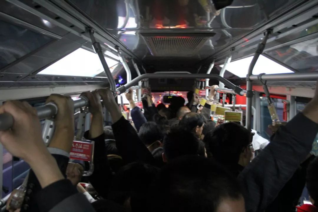 免洗洗手液和水洗洗手液的区别,酒精喷雾可以代替免洗洗手液吗