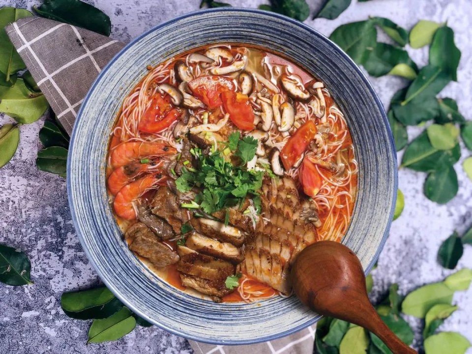 花城汇椰子鸡煲,花城汇美食椰子鸡