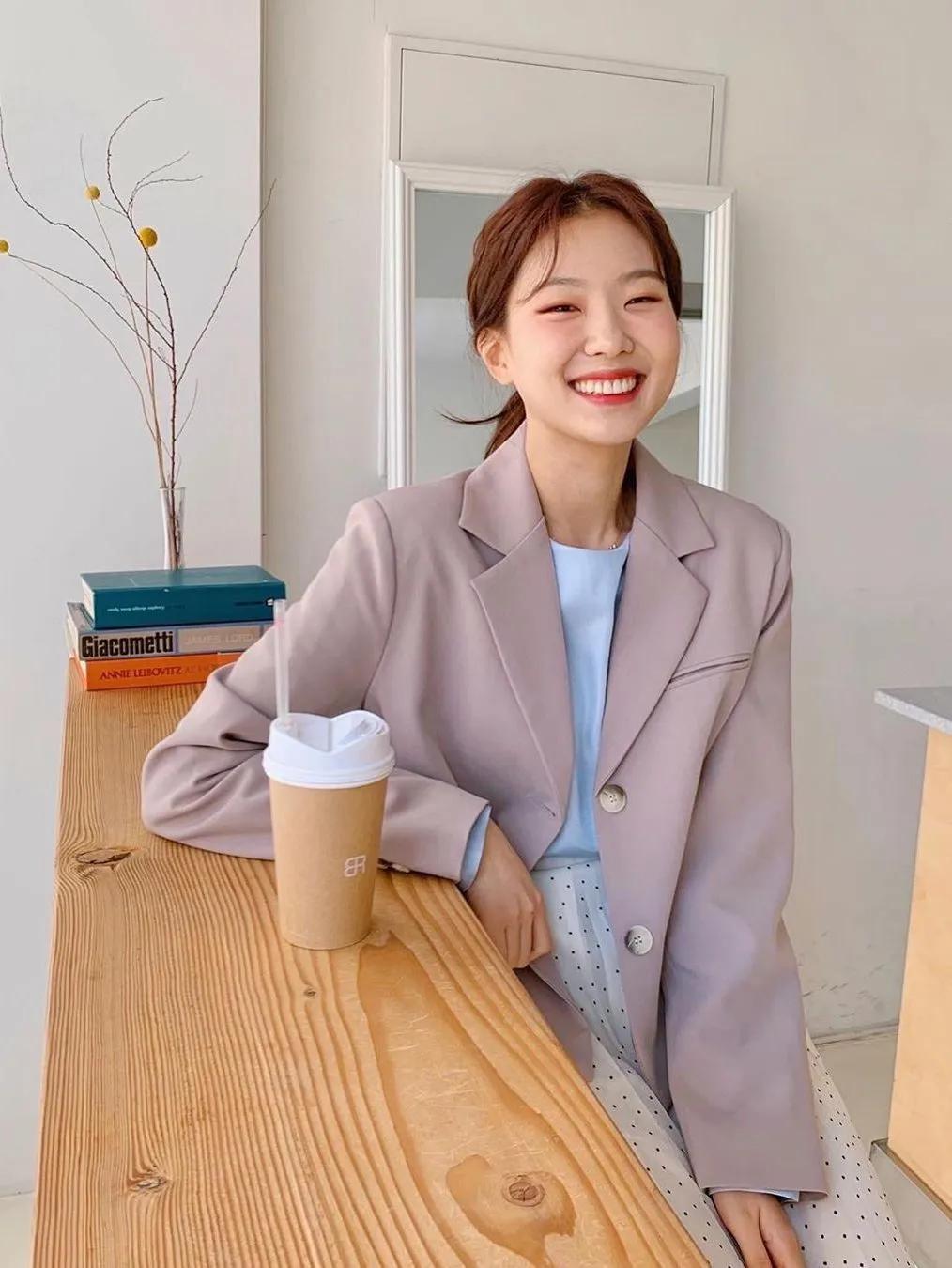 ins最火的欧美博主高级穿搭,ins很火的韩国穿搭博主