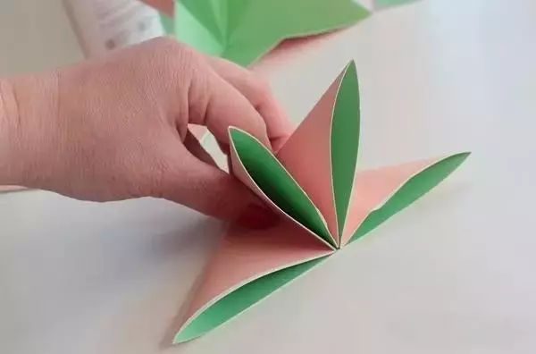 4-6岁幼儿园手工作业火箭,幼儿园作业手工做房子怎么做
