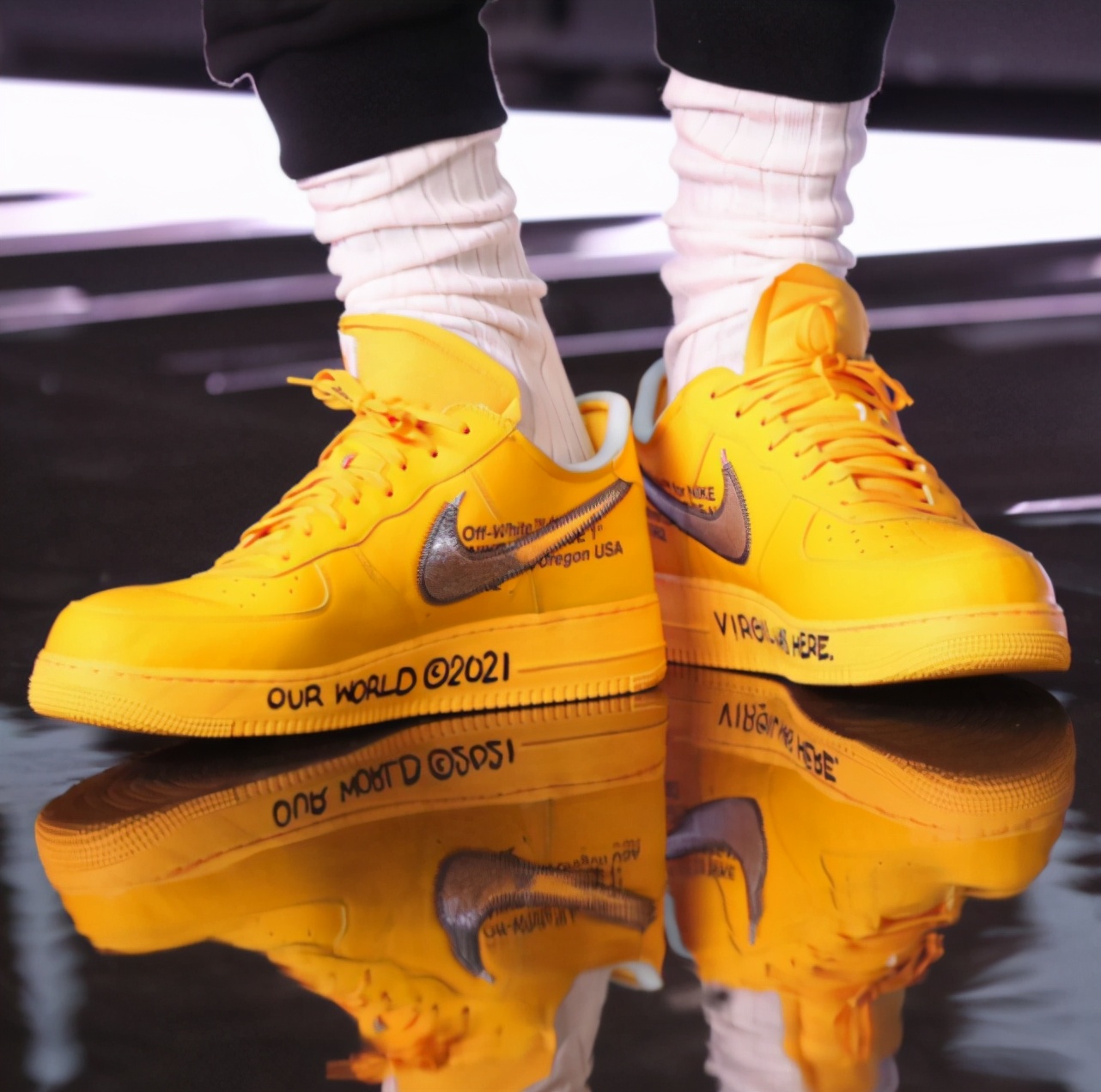 搞黄色！Off-White x 耐克AF1联名真要发售了！实物又泄漏