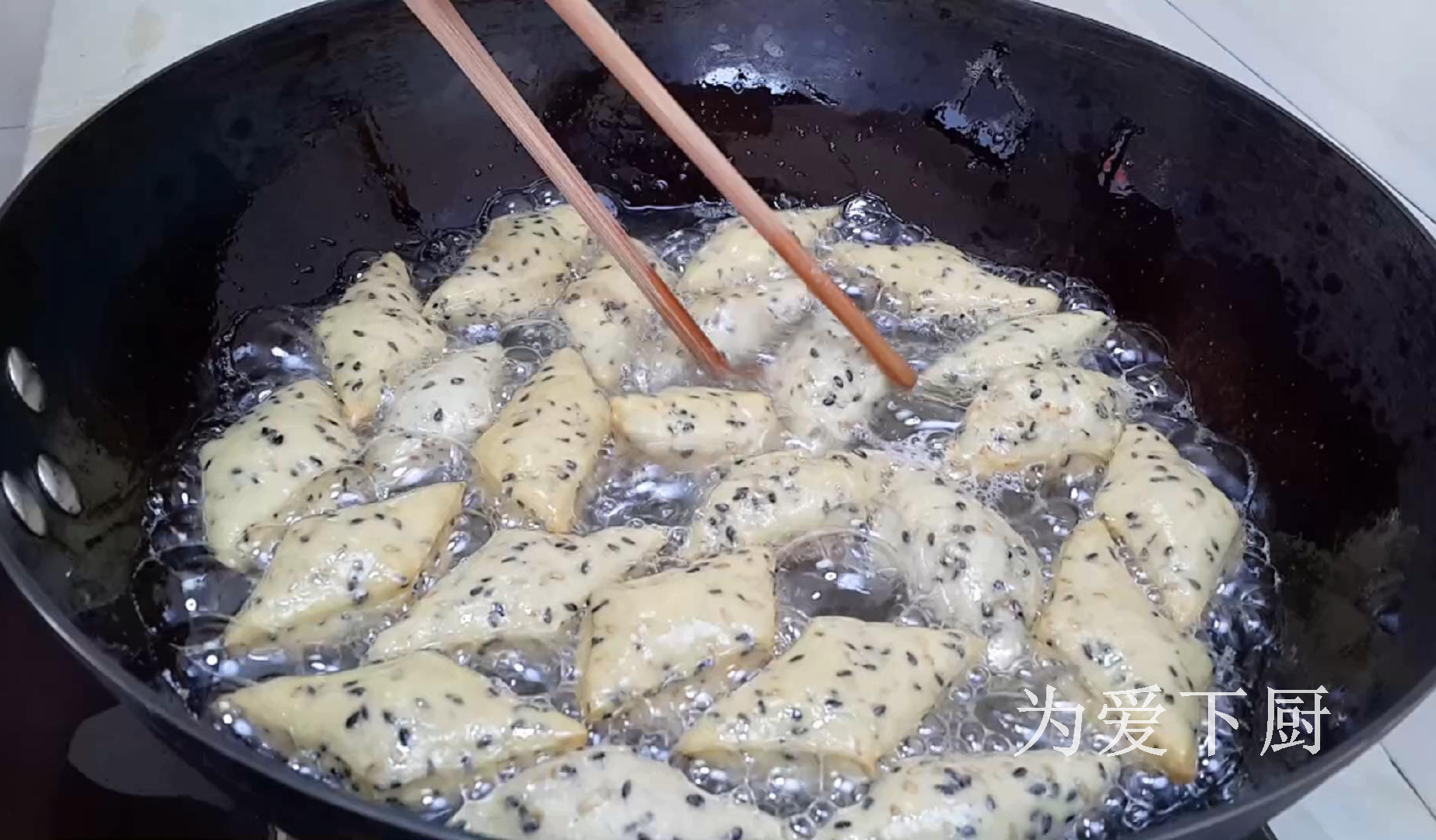 4个鸡蛋炒一个西红柿,鸡蛋炒什么小朋友和大人最爱吃