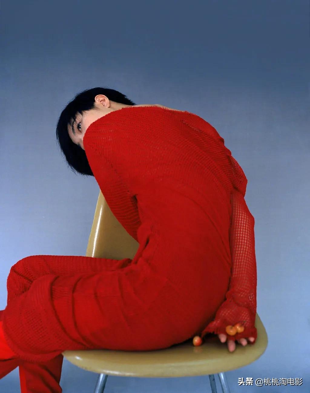 台湾明星桂纶镁时尚写真图片,桂纶镁慵懒生活照