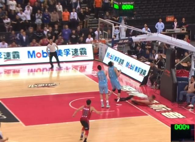 时隔4年北京再现0秒罚球绝杀！裁判吹黑哨？北京被冤枉了