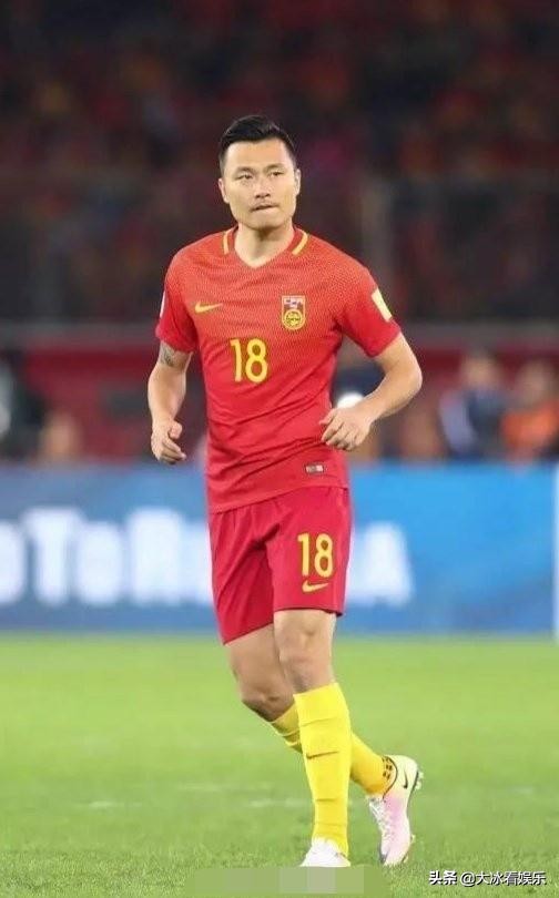 男足男篮男排差距有多大,中国男篮和女排工资