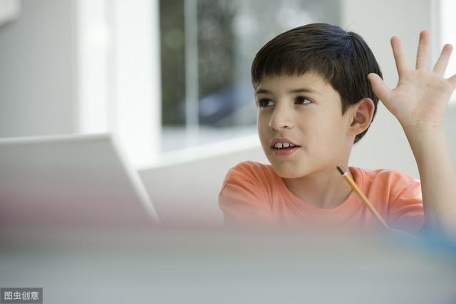 孩子上台演讲一句话说不出？家长用好这方法，300个观众都没问题