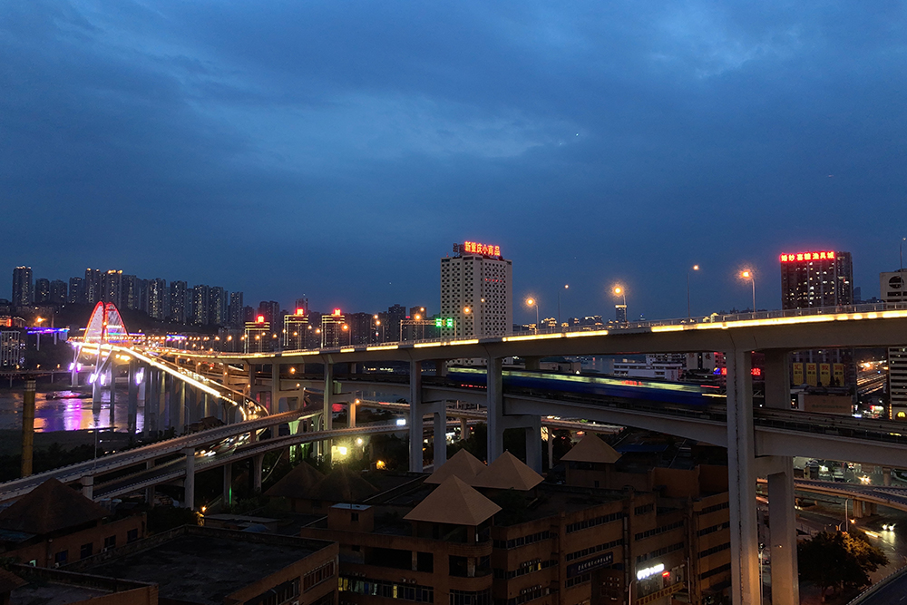 苹果se第二代值得入手吗,有iphonese2代吗