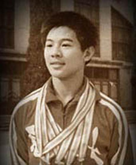 李连杰采访谈为利智还债,李连杰和利智现况