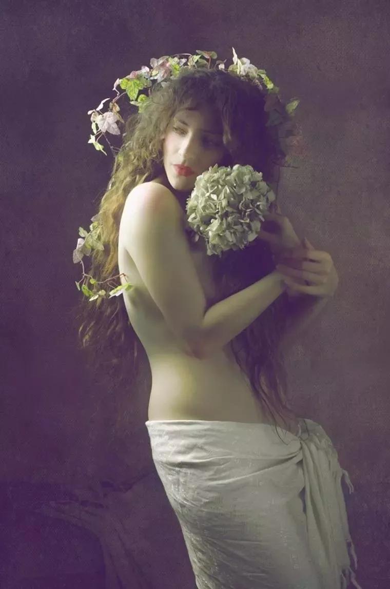 人体艺术摄影，美得尤如油画！