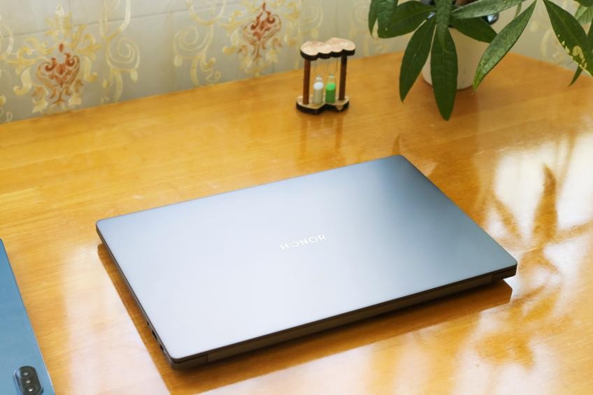 游戏本能像轻薄本一样用吗,荣耀16magicbook锐龙版测评